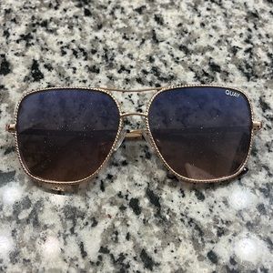 Quay Australia Stop and Stare twist sunglasses style 126